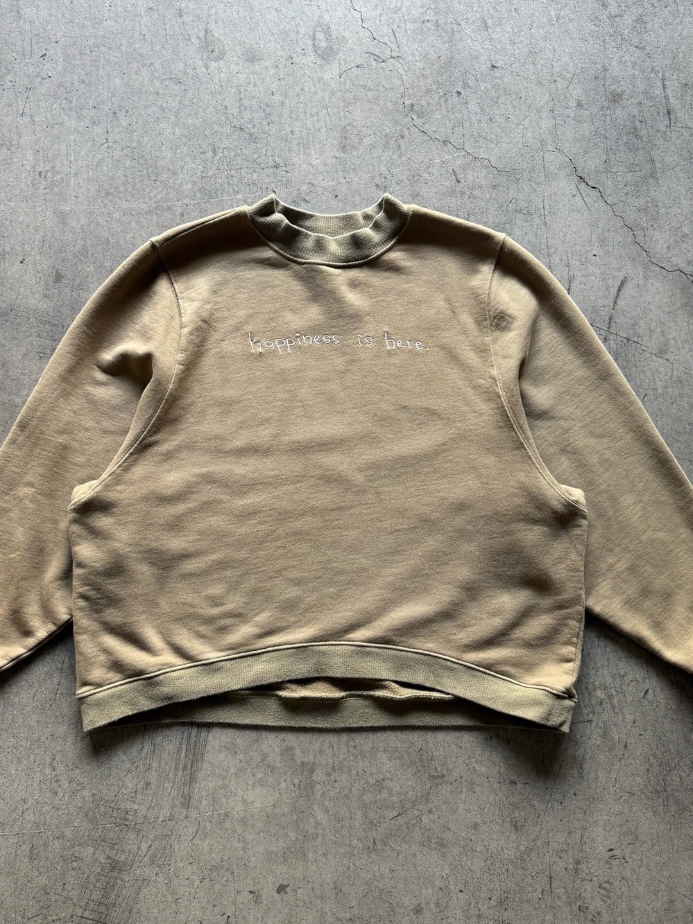 Kristin Made - 'Happiness Is Here' Crewneck Sweatshirt in Olive L/XL